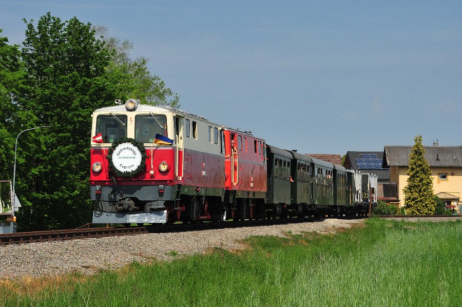 NÖVOG V5 und V12 Doppeltraktion 24